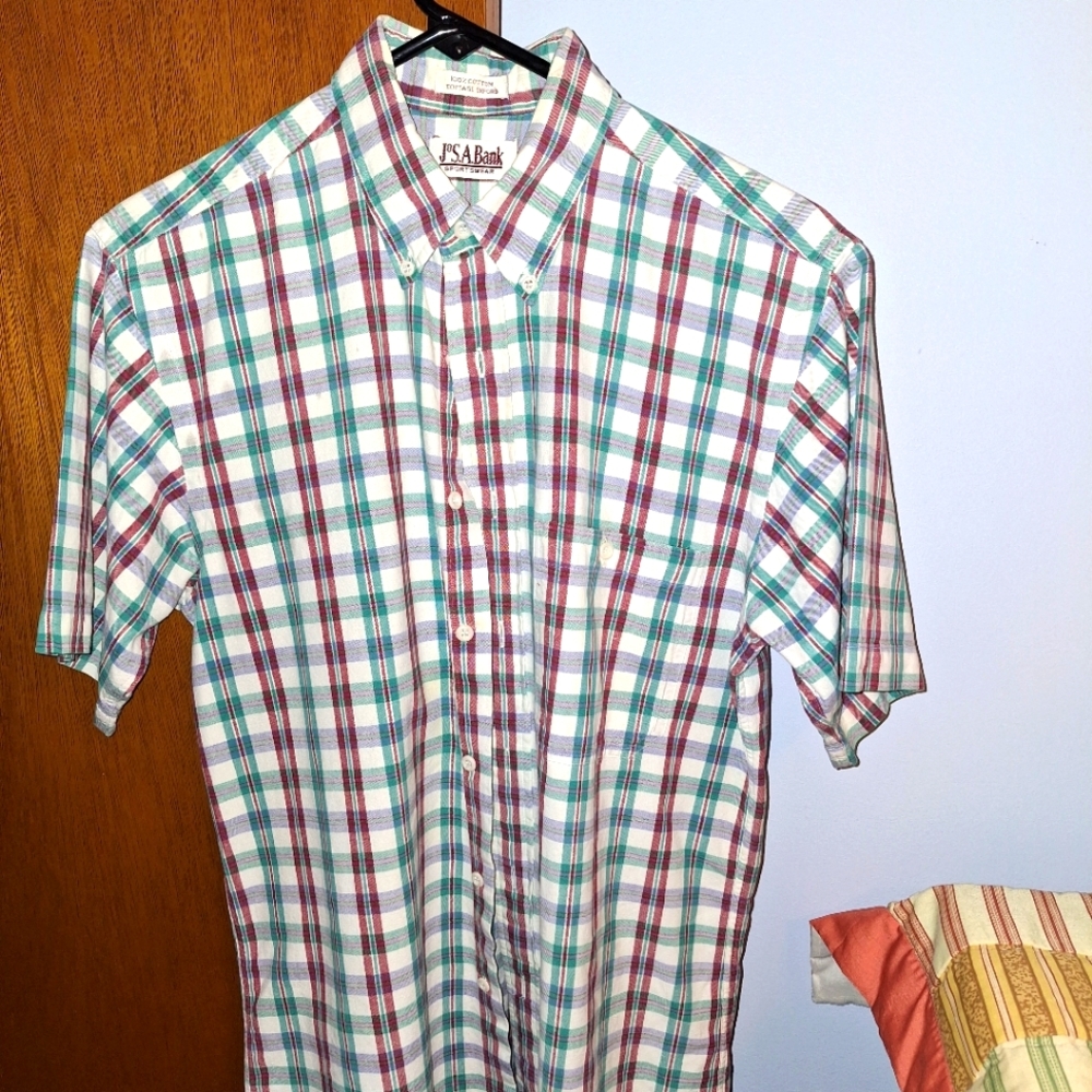 Jos. A. Bank Red and Green Casual Button Down Shirt Size M